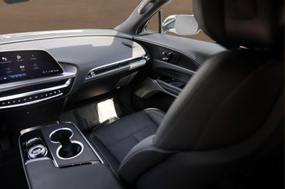 2025 Cadillac LYRIQ Luxury