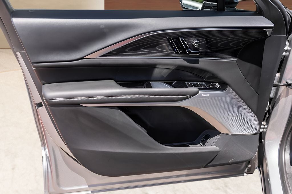 2025 Cadillac LYRIQ Luxury