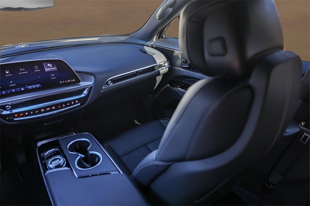 2025 Cadillac LYRIQ Sport