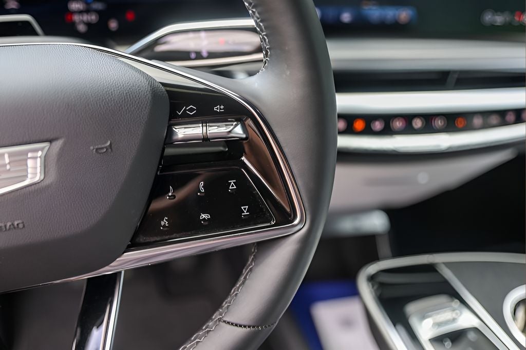 2025 Cadillac LYRIQ Sport