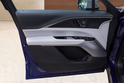 2025 Cadillac LYRIQ Sport