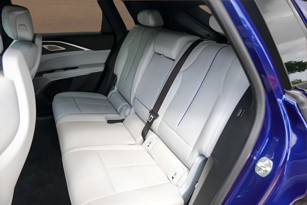 2025 Cadillac LYRIQ Sport