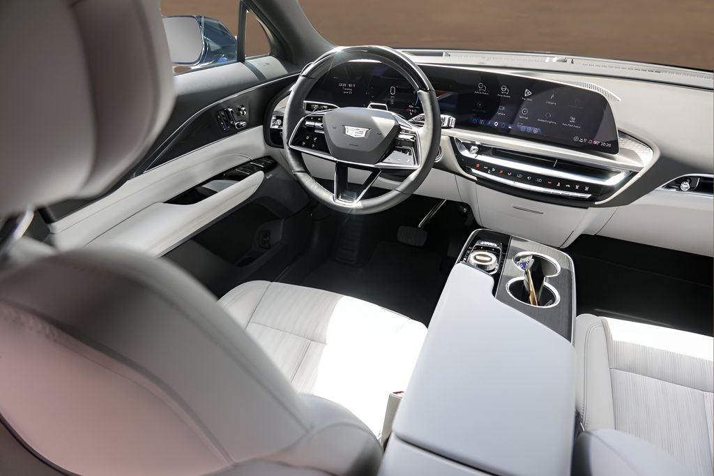 2025 Cadillac LYRIQ Sport