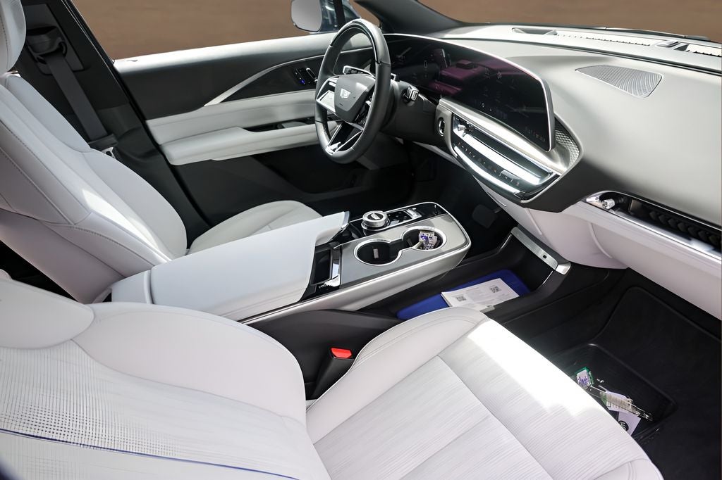 2025 Cadillac LYRIQ Sport