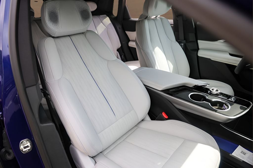 2025 Cadillac LYRIQ Sport