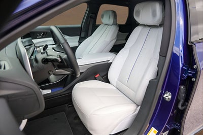 2025 Cadillac LYRIQ Sport