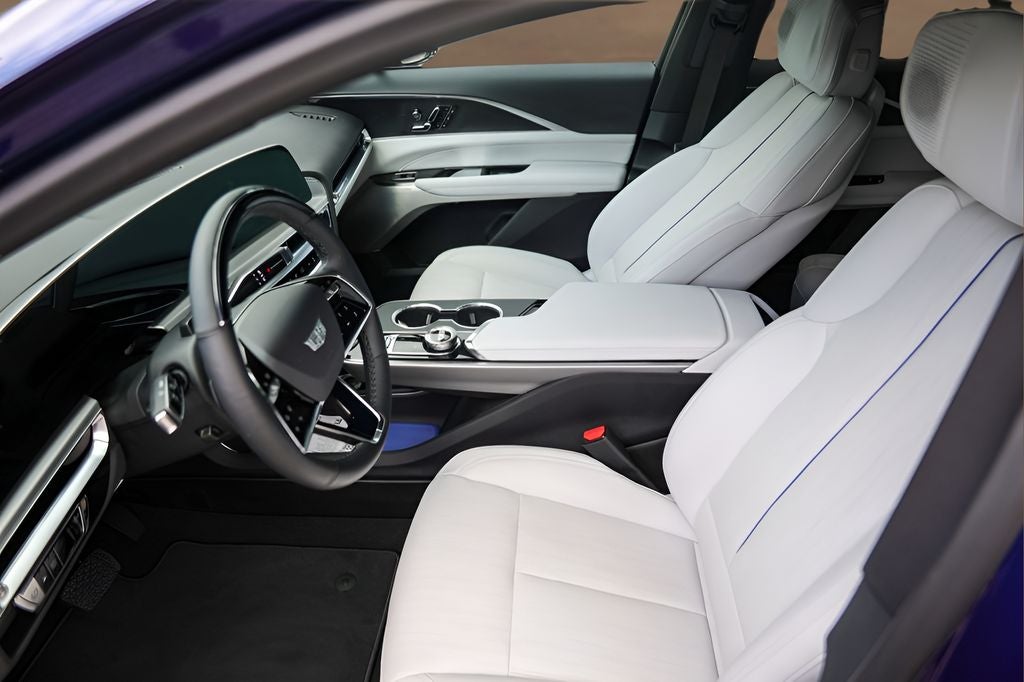 2025 Cadillac LYRIQ Sport