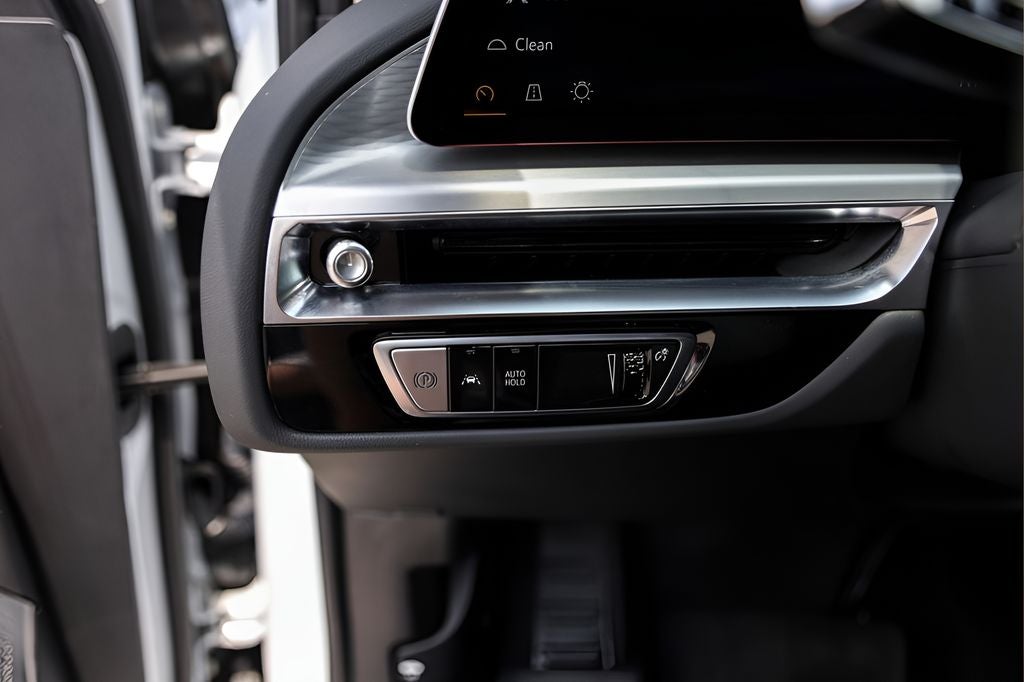 2025 Cadillac LYRIQ Sport