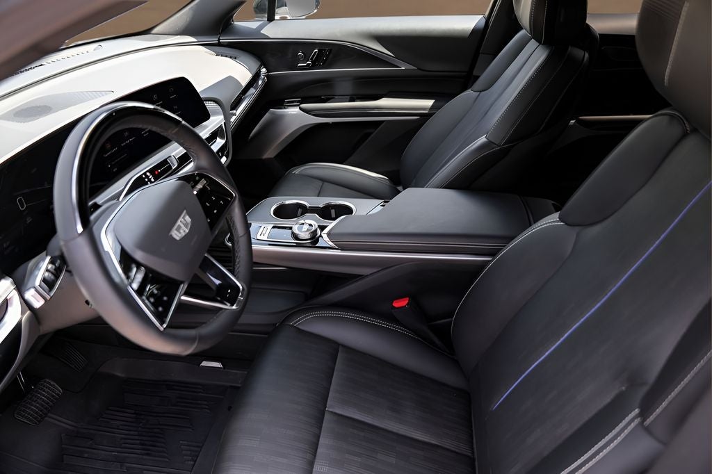 2025 Cadillac LYRIQ Sport