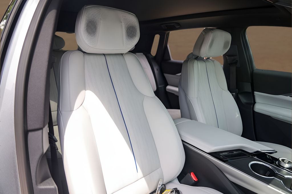 2025 Cadillac LYRIQ Sport