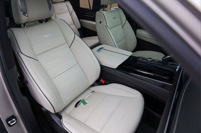 2024 Cadillac Escalade Sport