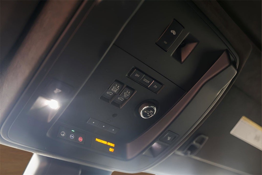 2020 Cadillac Escalade Platinum Edition