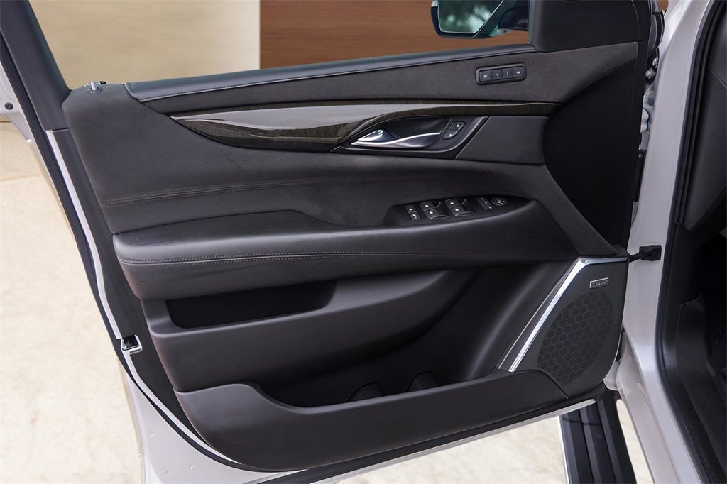 2020 Cadillac Escalade Platinum Edition