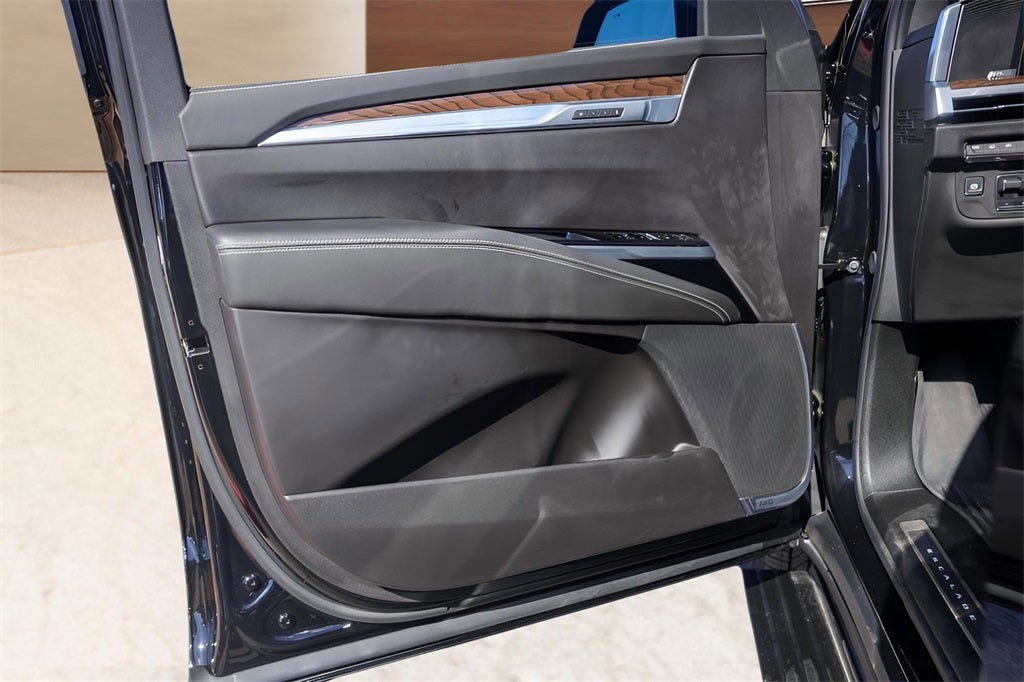 2025 Cadillac Escalade Sport Platinum