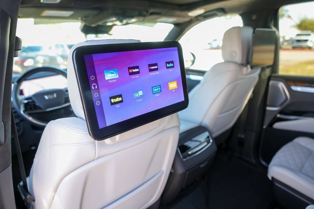 2025 Cadillac Escalade Sport Platinum