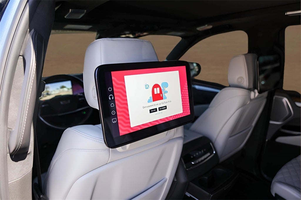 2025 Cadillac Escalade Sport Platinum