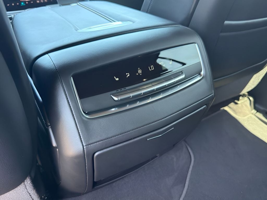 2025 Cadillac Escalade Sport Platinum