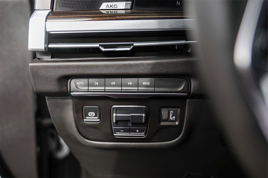 2025 Cadillac Escalade ESV Premium