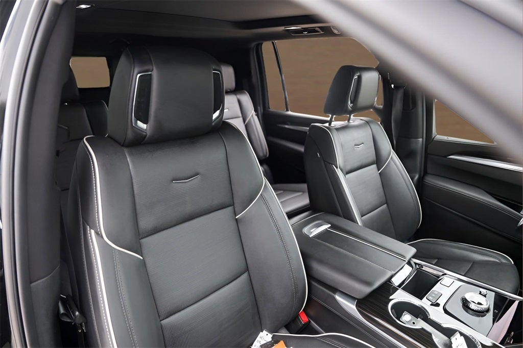 2025 Cadillac Escalade ESV Premium