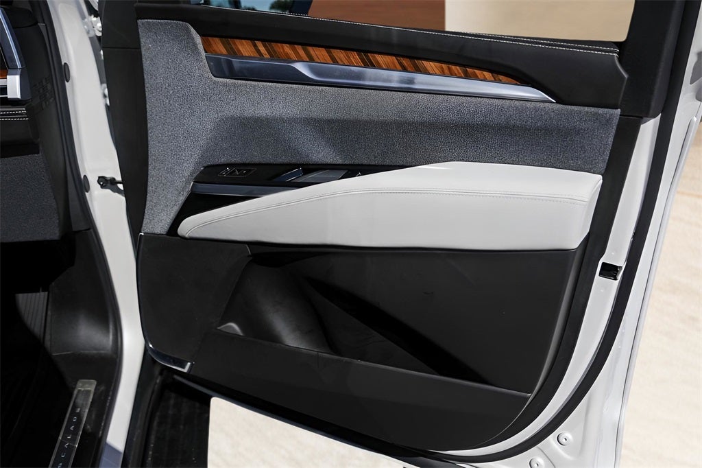 2025 Cadillac Escalade ESV Sport Platinum