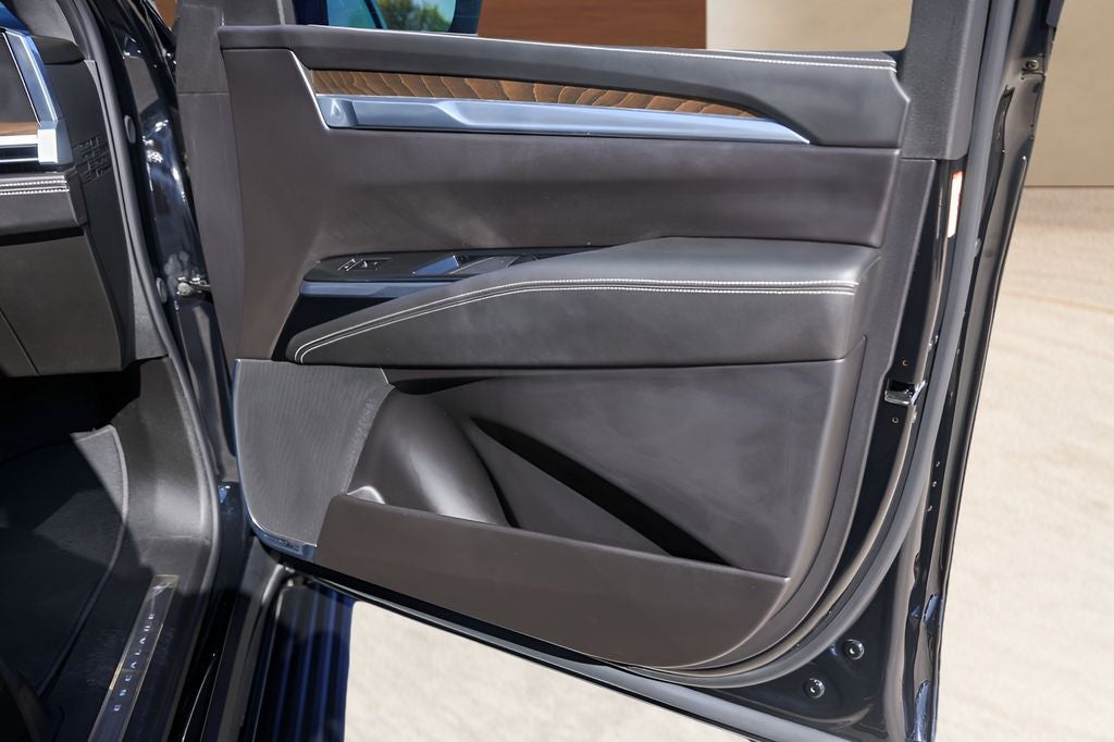 2025 Cadillac Escalade ESV Sport Platinum