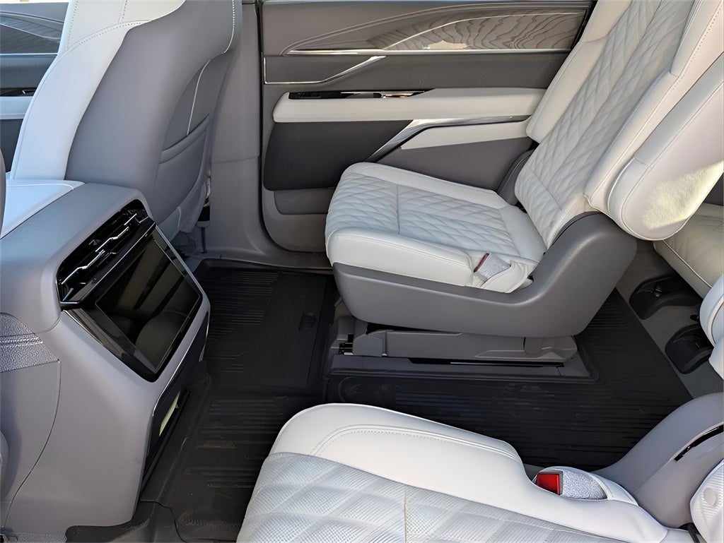 2025 Cadillac ESCALADE IQ Sport 1