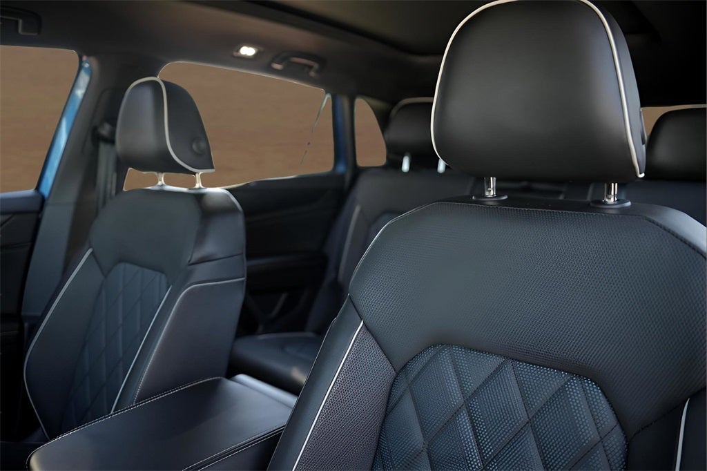 2024 Volkswagen Atlas Cross Sport 2.0T SEL Premium R-Line