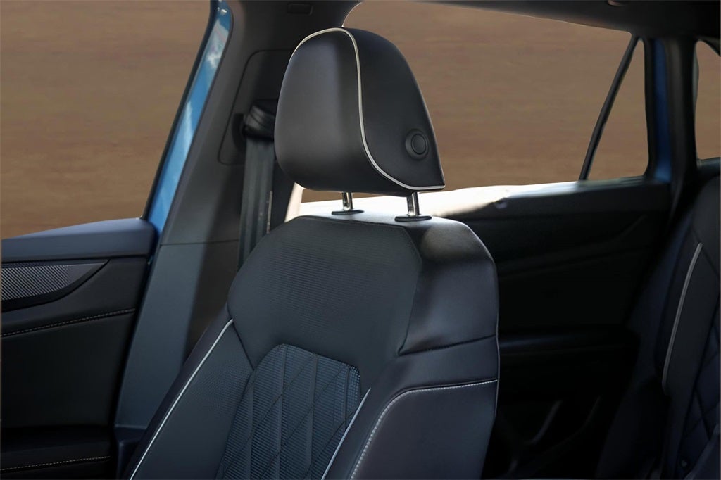 2024 Volkswagen Atlas Cross Sport 2.0T SEL Premium R-Line