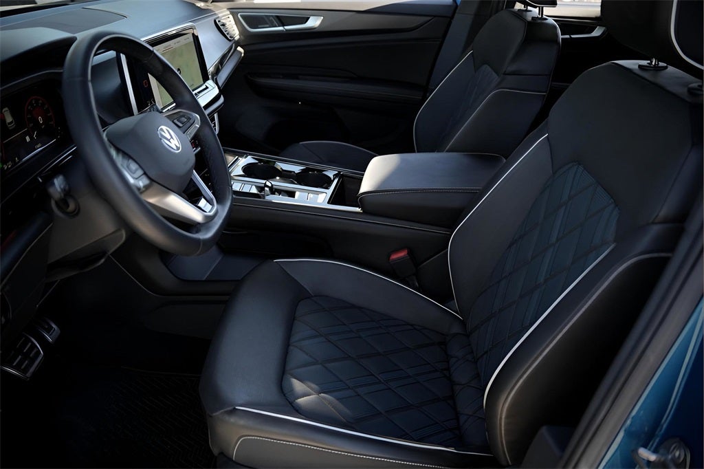 2024 Volkswagen Atlas Cross Sport 2.0T SEL Premium R-Line