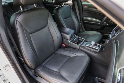 2022 Chrysler 300 Touring