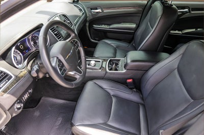 2022 Chrysler 300 Touring