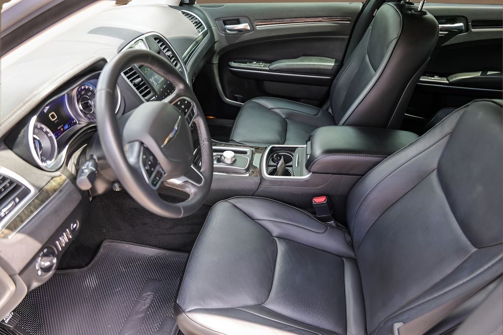 2022 Chrysler 300 Touring