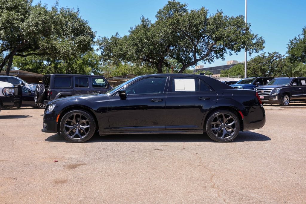 2022 Chrysler 300 Touring