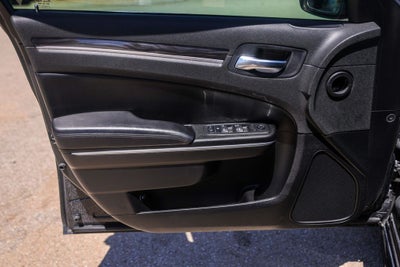 2022 Chrysler 300 Touring