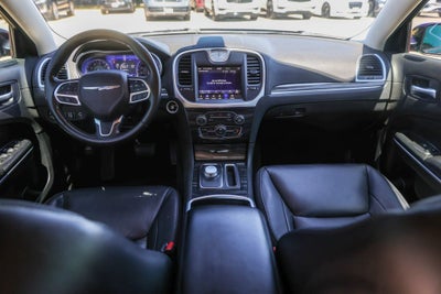 2022 Chrysler 300 Touring