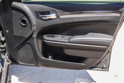 2022 Chrysler 300 Touring