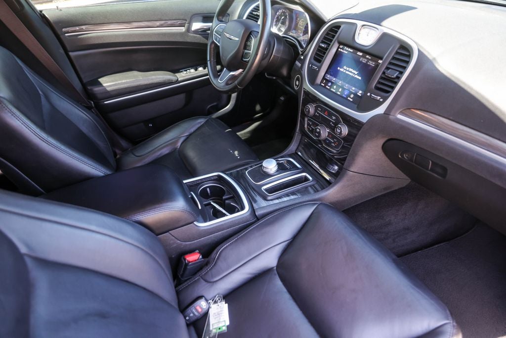 2022 Chrysler 300 Touring