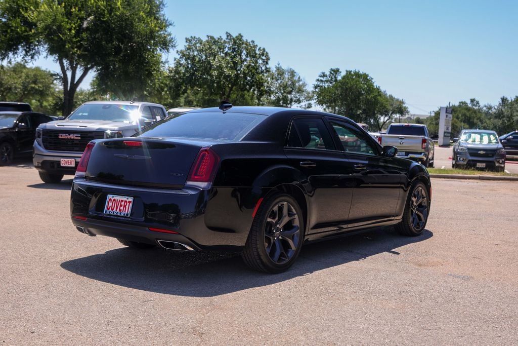 2022 Chrysler 300 Touring