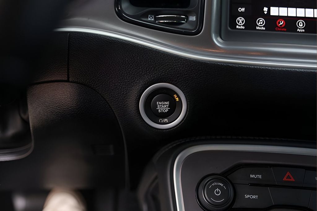 2022 Dodge Challenger SXT