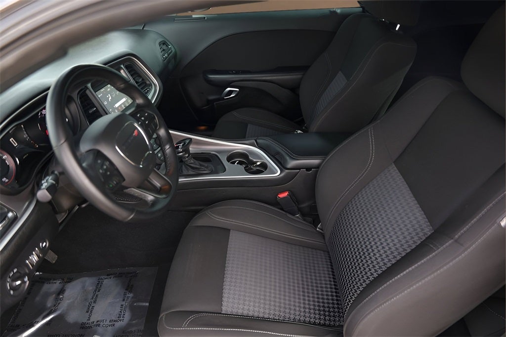 2022 Dodge Challenger SXT