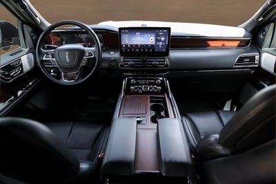2023 Lincoln Navigator L Reserve