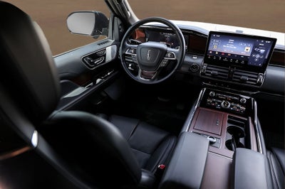 2023 Lincoln Navigator L Reserve