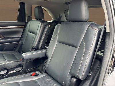 2016 Toyota Highlander Limited Platinum V6