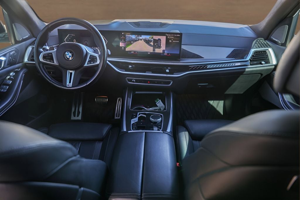 2023 BMW X7 M60i