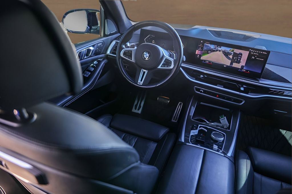 2023 BMW X7 M60i