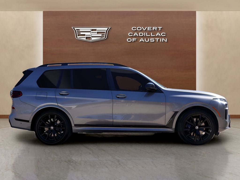 2023 BMW X7 M60i