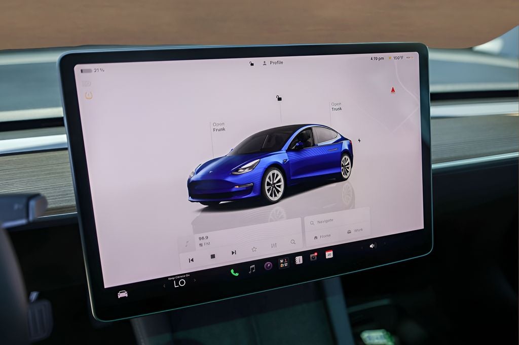 2023 Tesla Model 3 Base