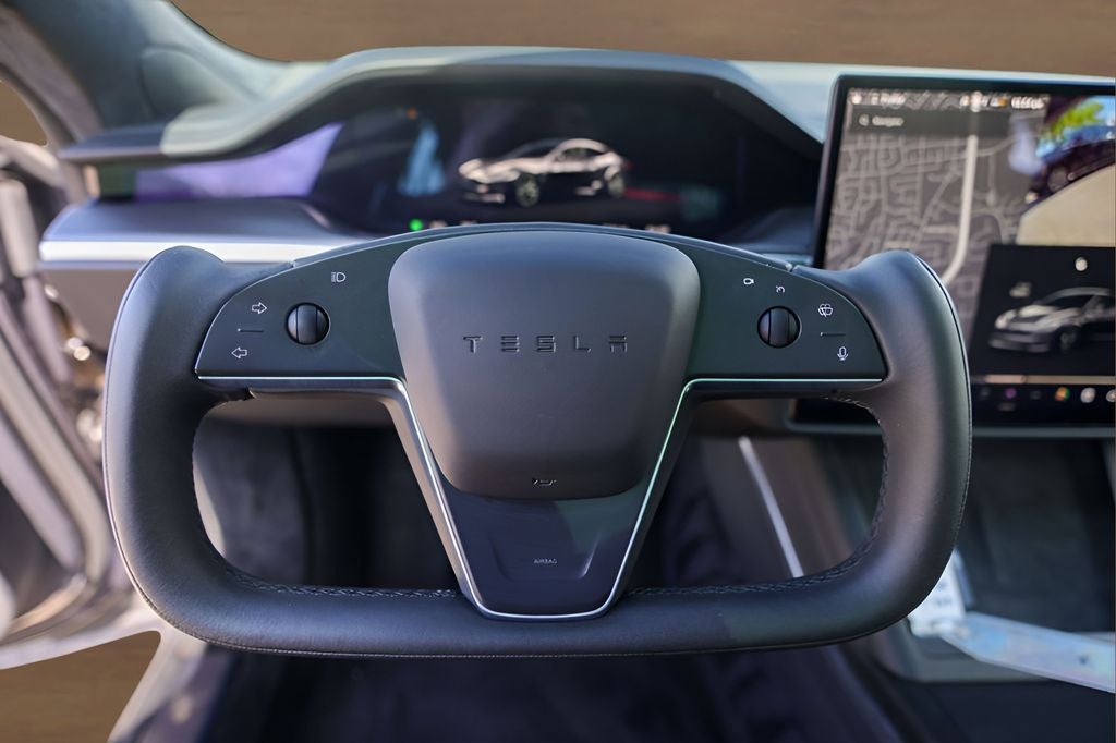 2022 Tesla Model S Plaid