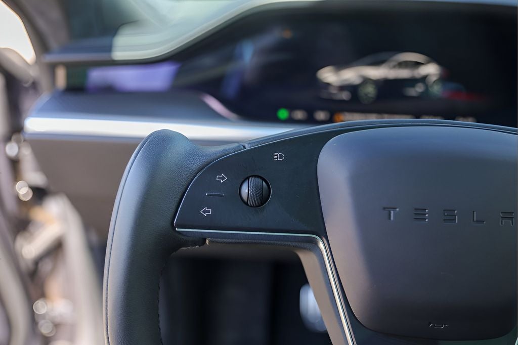 2022 Tesla Model S Plaid