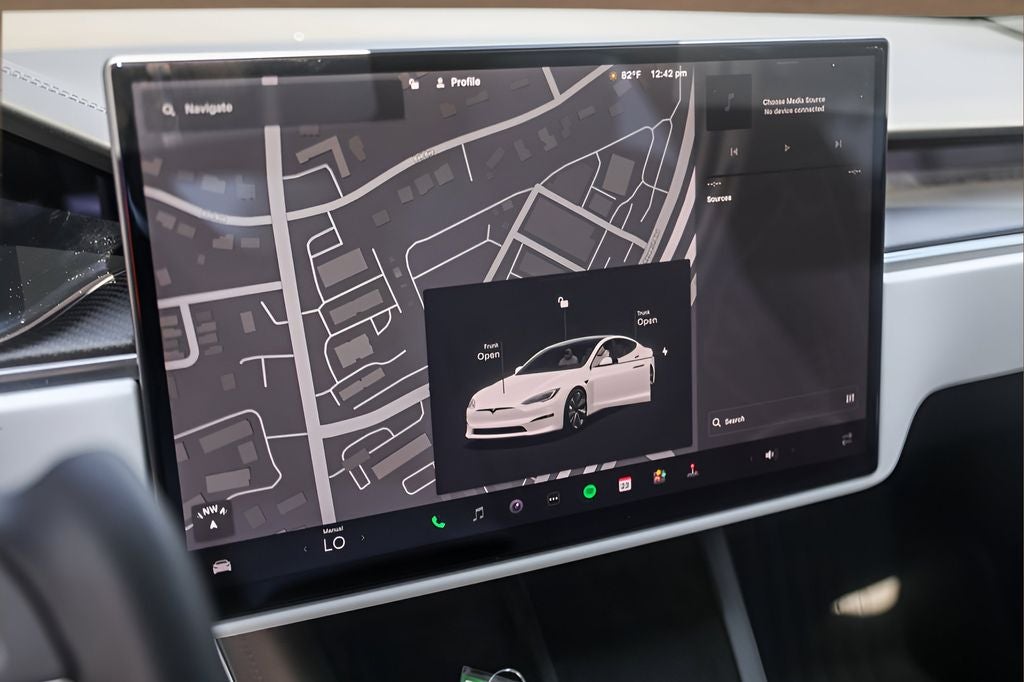 2022 Tesla Model S Plaid